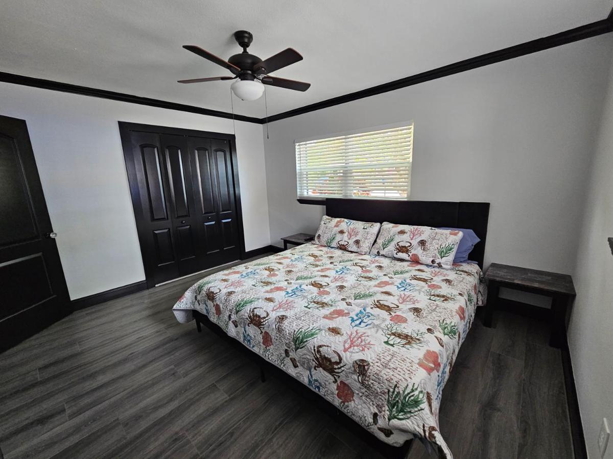 Beautiful Home! Hébergement de vacances Clearwater